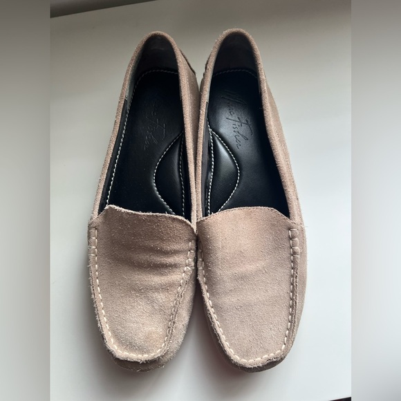 Marc Fisher: Leather Driving Loafer - Picture 2 of 6